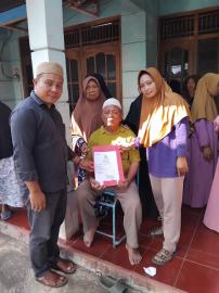 PENYERAHAN AKTA KEMATIAN WARGA PADUKUHAN TAMBAKREJO MELALUI GPS